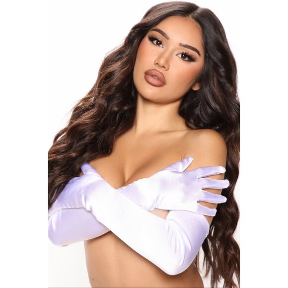 Fashion Nova ✦ So Extra Satin White Gloves ✦ Long Opera-Length 100% Nylon NWT - Picture 1 of 2